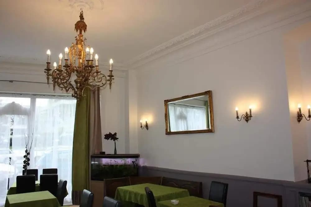 Hôtel Savoy - Photo 3