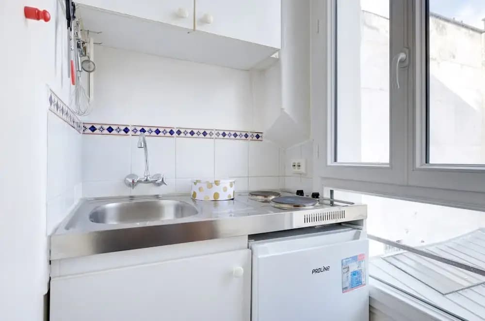 Cozy Studio for 2 in Le Marais - Miniature 8