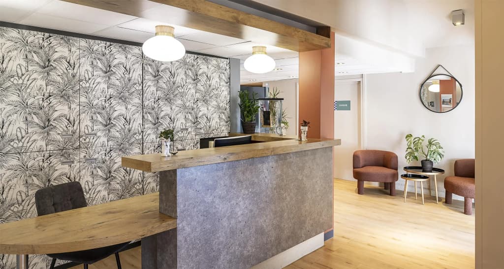 Sure Hotel by Best Western Nimes Est - Photo 2
