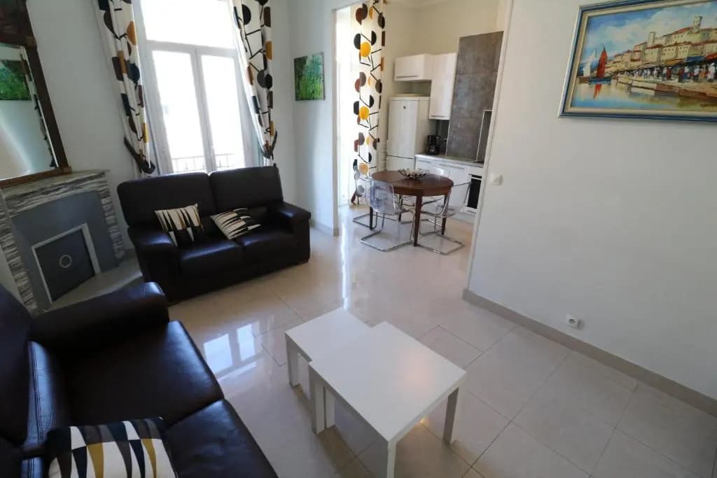 2 Bedroom Forville. 8 Mins From the Palais. 328 - Photo 2