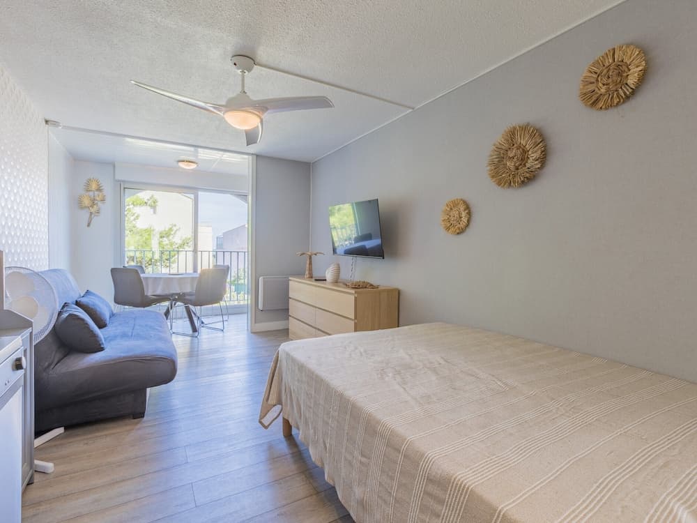 Cosy Apartment Near Sandy Beach - Photo 3