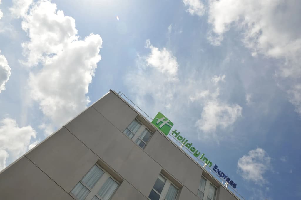 Holiday Inn Express Saint-Nazaire by IHG - Photo 1