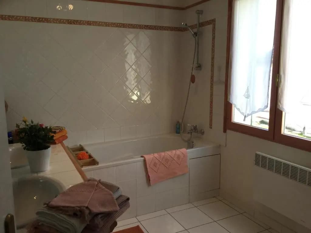 Jolie Maison de Vacances Avec Piscine Privée, Au Cœur du Village de Mouriès, Dans Le Parc Naturel Régional Des Alpilles, 4...