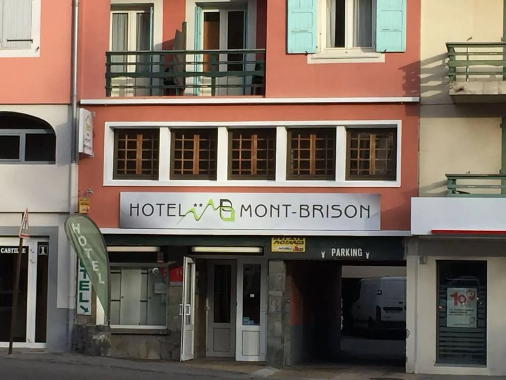 Hôtel Mont-Brison - Photo 1