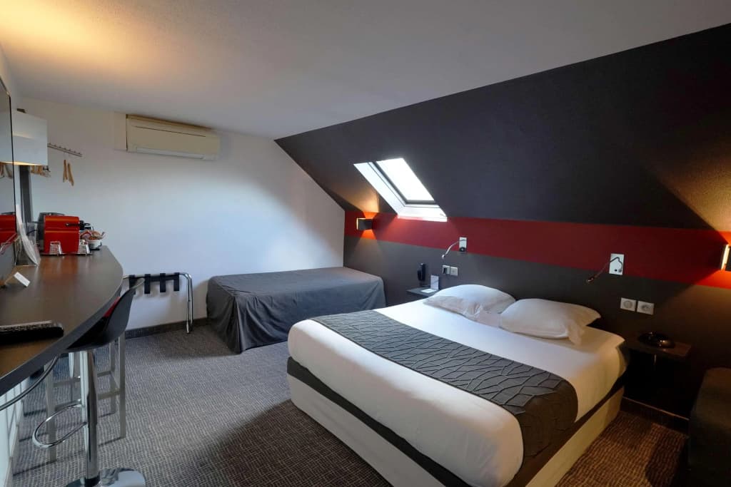 BEST WESTERN The Hotel Versailles - Photo 3