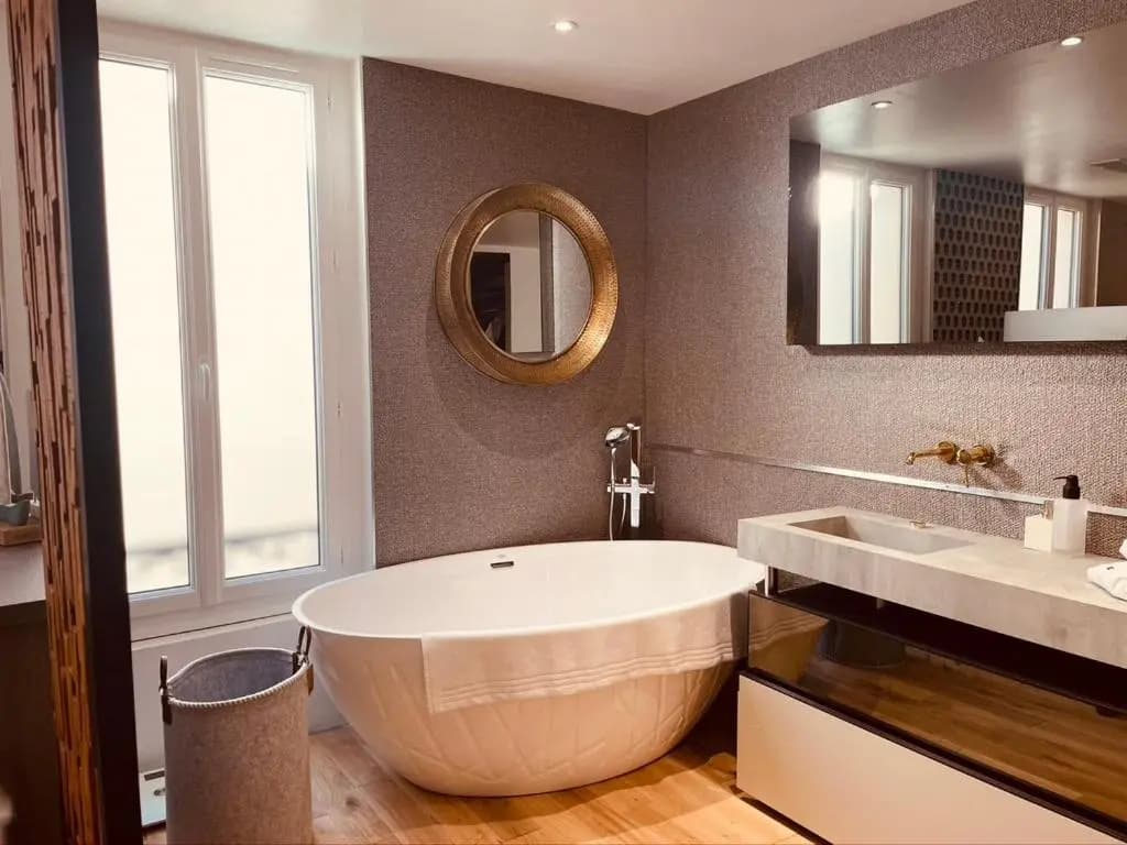 Venue C , Luxury 6 Bedroom Mansion - Miniature 8