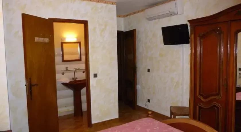Auberge de la Table Ronde - Photo 3