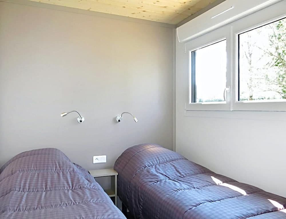 6 Guest Cottage With Pool & Terrace - Photo 2
