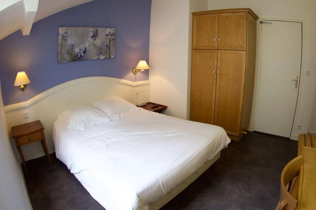 Garden Hotel - Photo 5