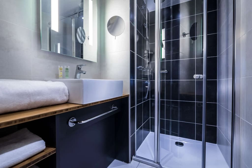 Best Western Plus Suitcase Paris La Defense - Miniature 8