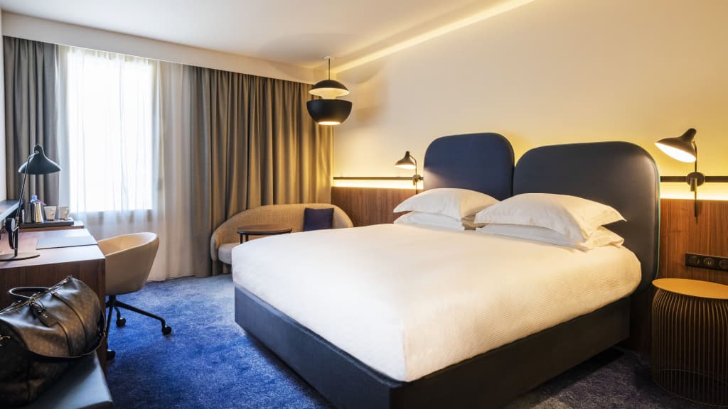 Crowne Plaza Nice Grand Arenas by IHG - Photo 4