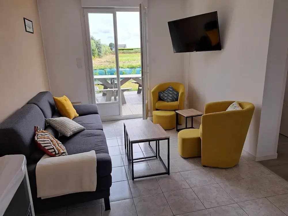 Comfortable Holiday Home Near the Beach - Miniature 7