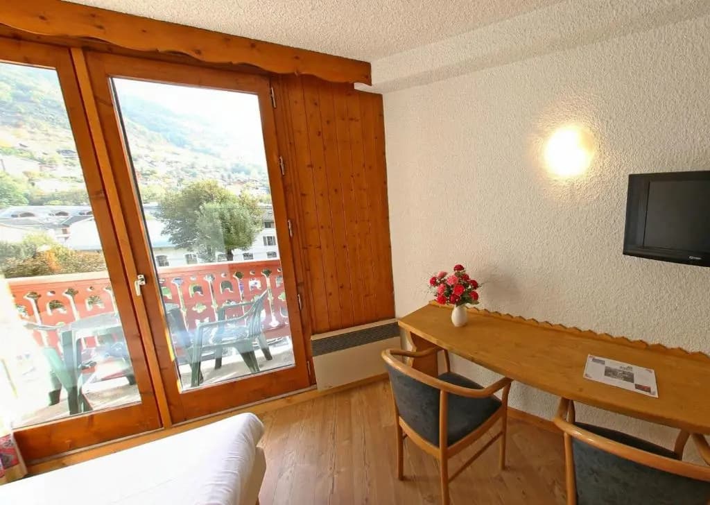 Hôtel Les Chalets - Miniature 7