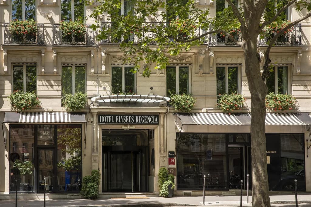 Hotel Elysees Regencia - Photo 1