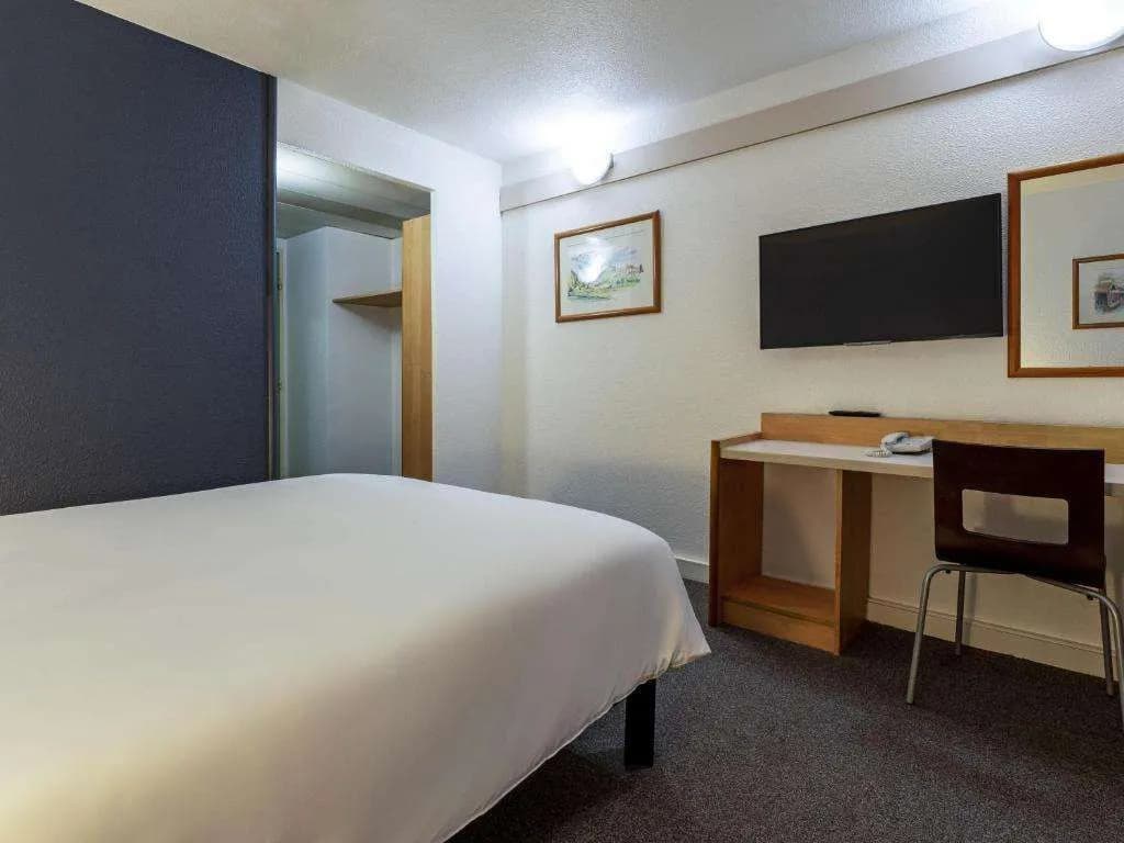 ibis Paris Pantin Eglise - Miniature 6