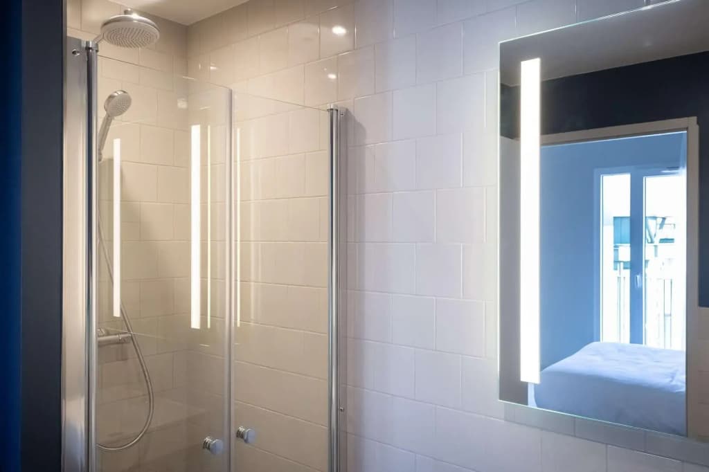 Best Western 11BAUER Paris Saint-Ouen - Photo 4