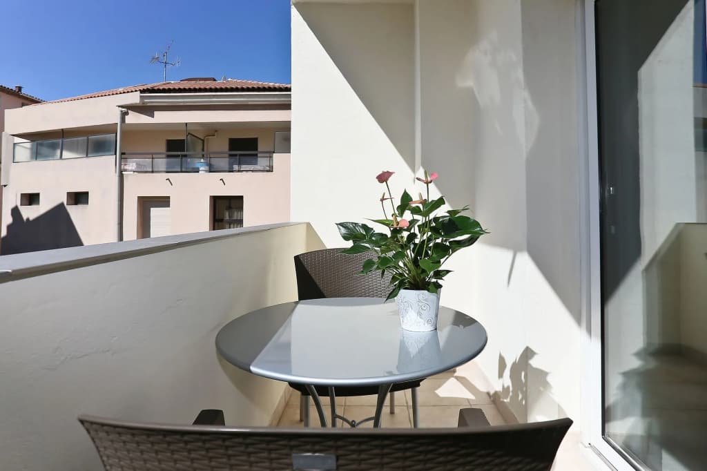 Hôtel Hoche - Photo 1