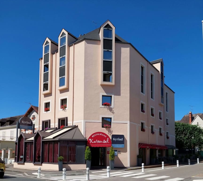 Kyriad Nevers Centre - Photo 1