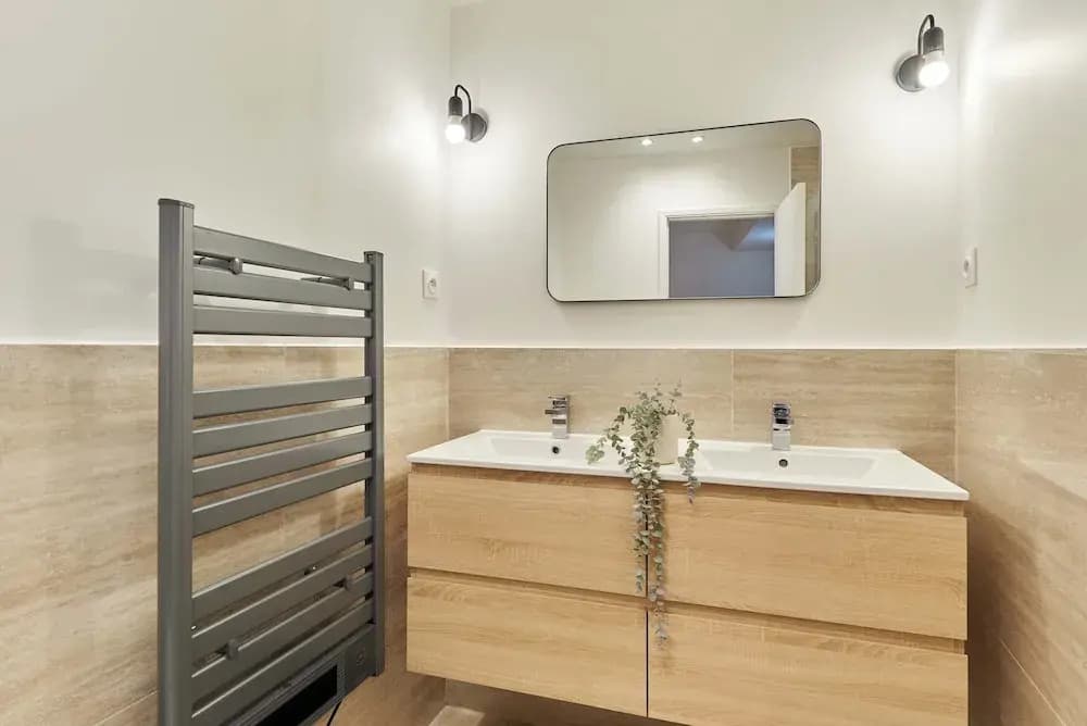 Elegant Apartment With Buttes-chaumont Park - Miniature 6