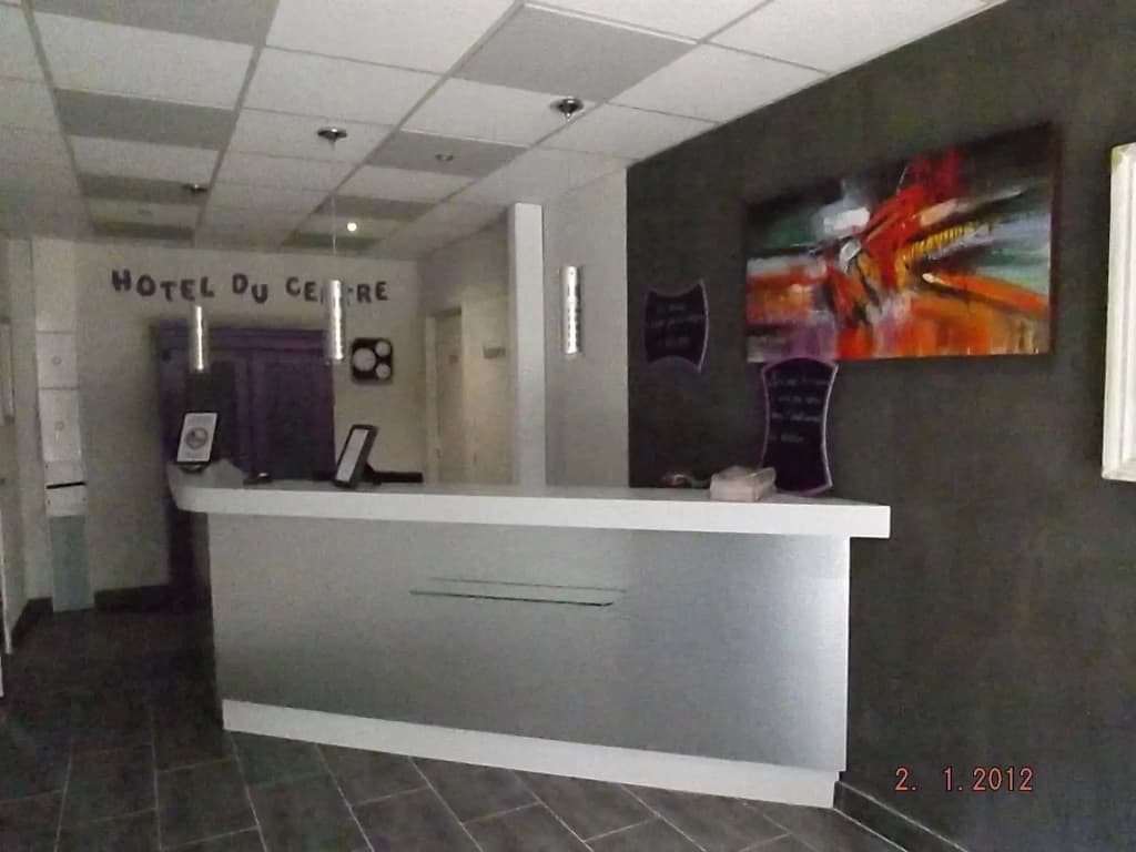 Hôtel du Centre - Photo 2
