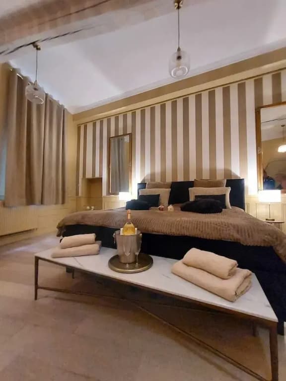 Imperial Suite & Spa - Photo 5