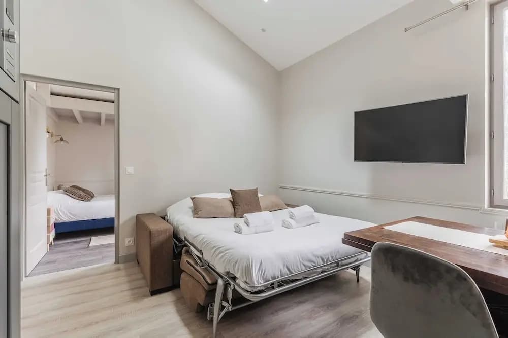 House for 18 People With Cinema Place Morny - Photo 5