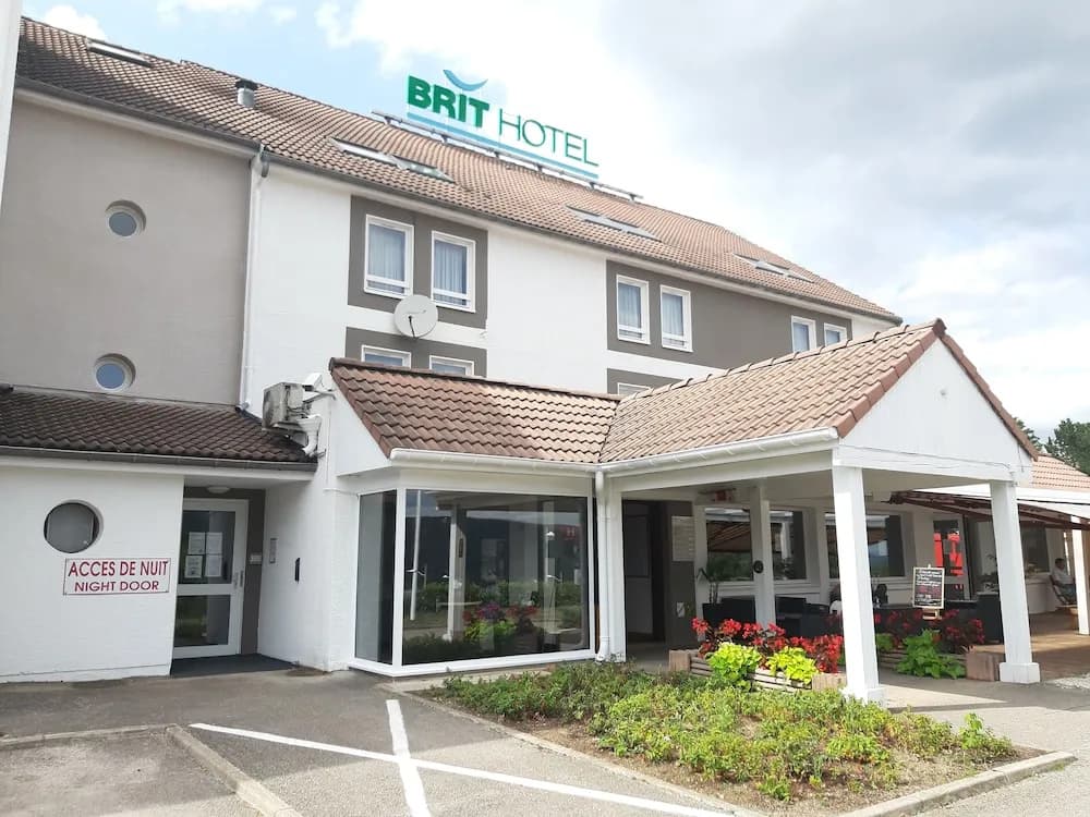 Hotel Kyriad BESANCON - Palente - Photo 1