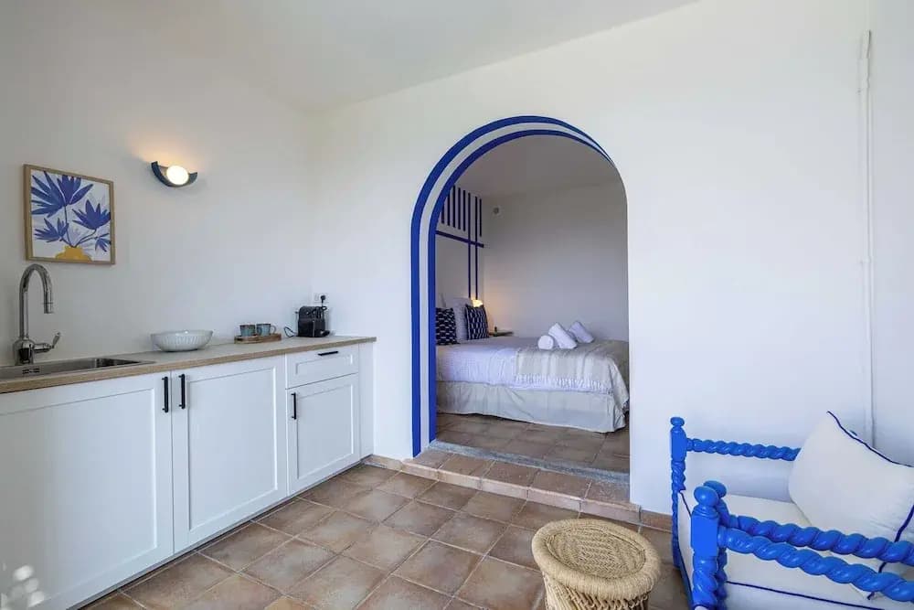 Bedroom in a Sublime Provencal Villa - Photo 3
