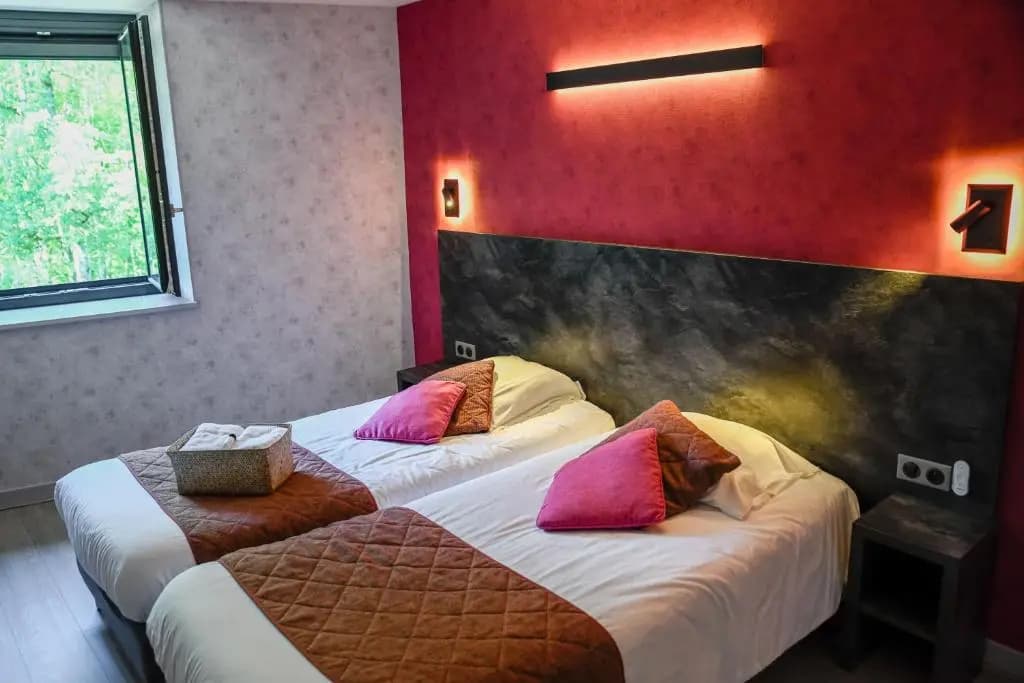 Hostellerie de la Chaumière - Photo 2