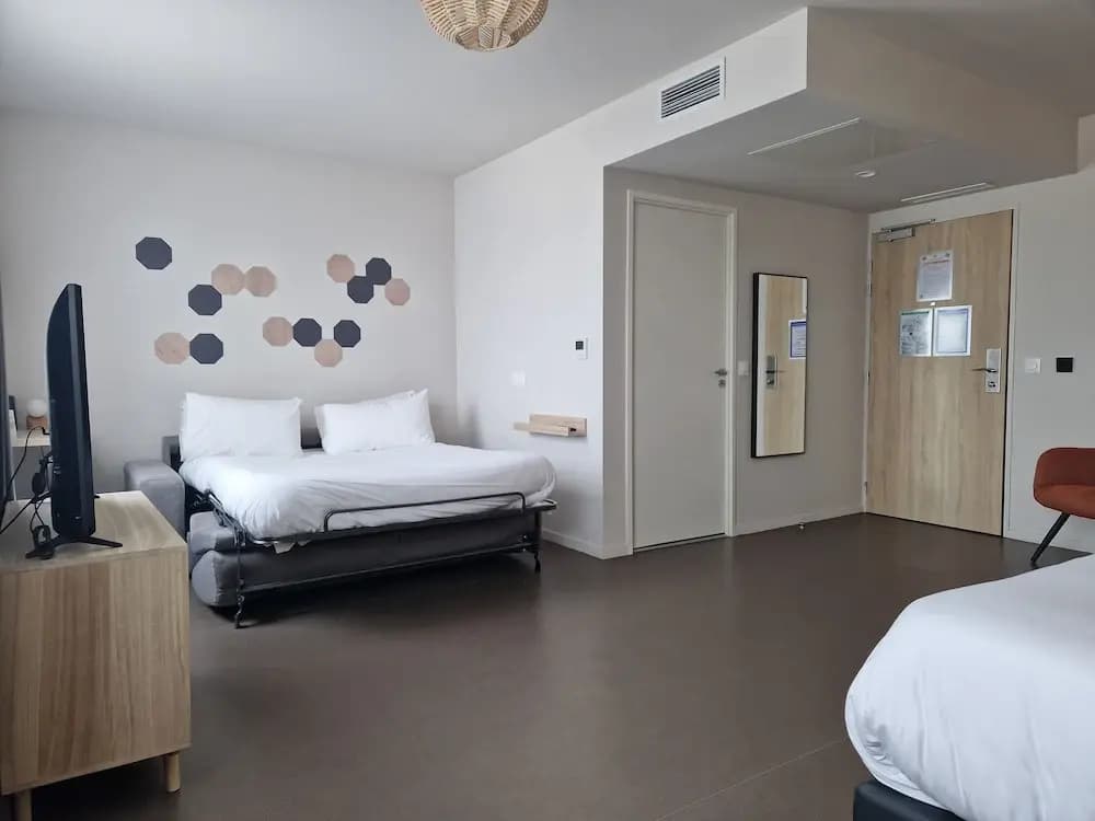 Beelodge Hôtel Blois Centre - Photo 3