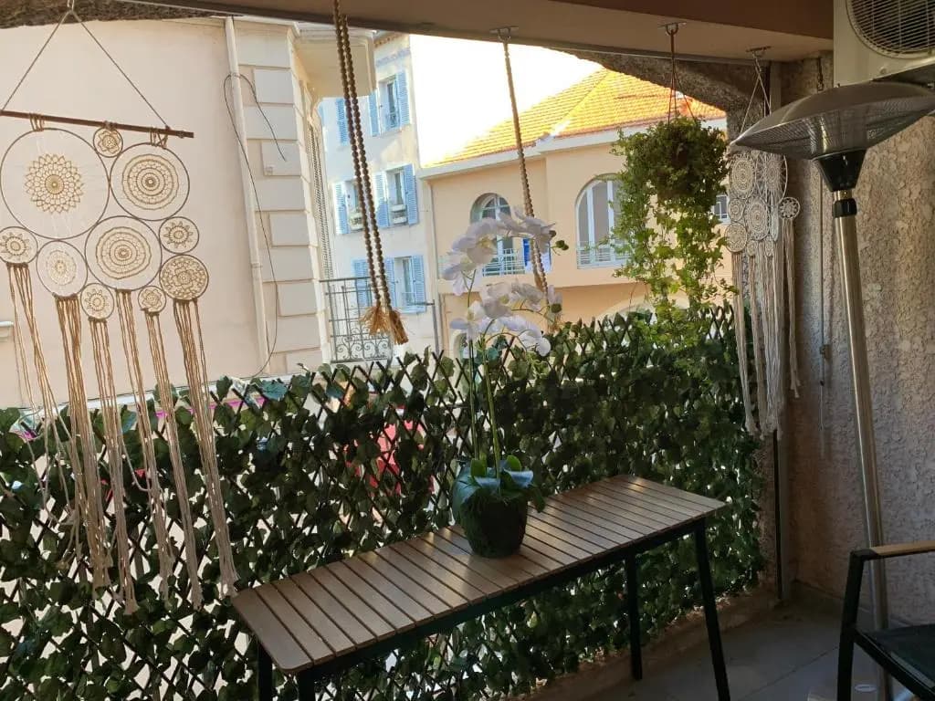 Studio tt confort coeur ville avec terrasse et parking gratuit - Miniature 8