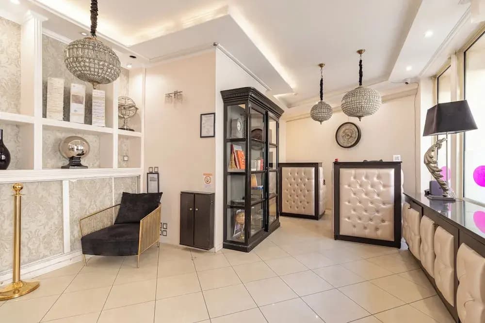 Hotel Riviera - Photo 2