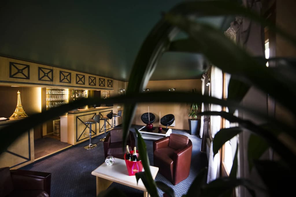 Hôtel Pavillon des Gâtines - Photo 2