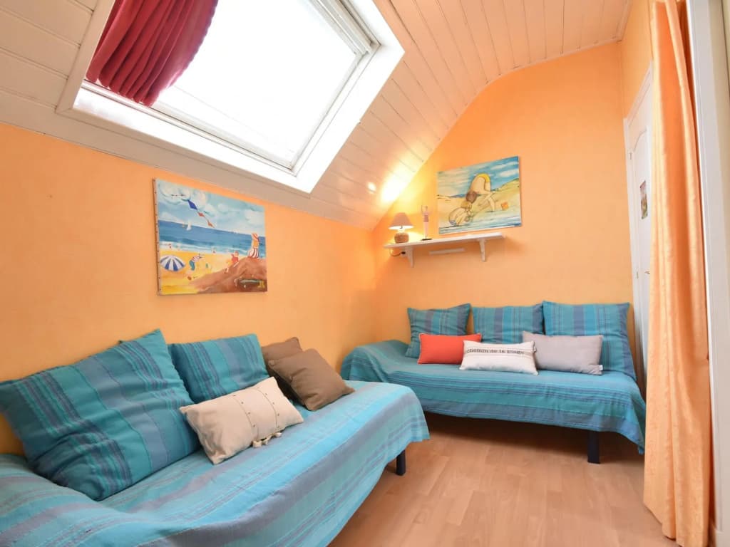 Beautiful Holiday Home by the sea in Penmarch - Photo 1