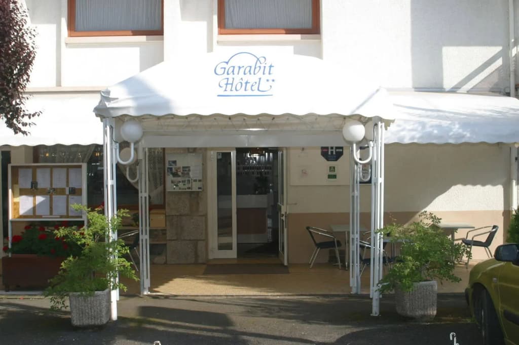 Garabit Hôtel - Photo 1