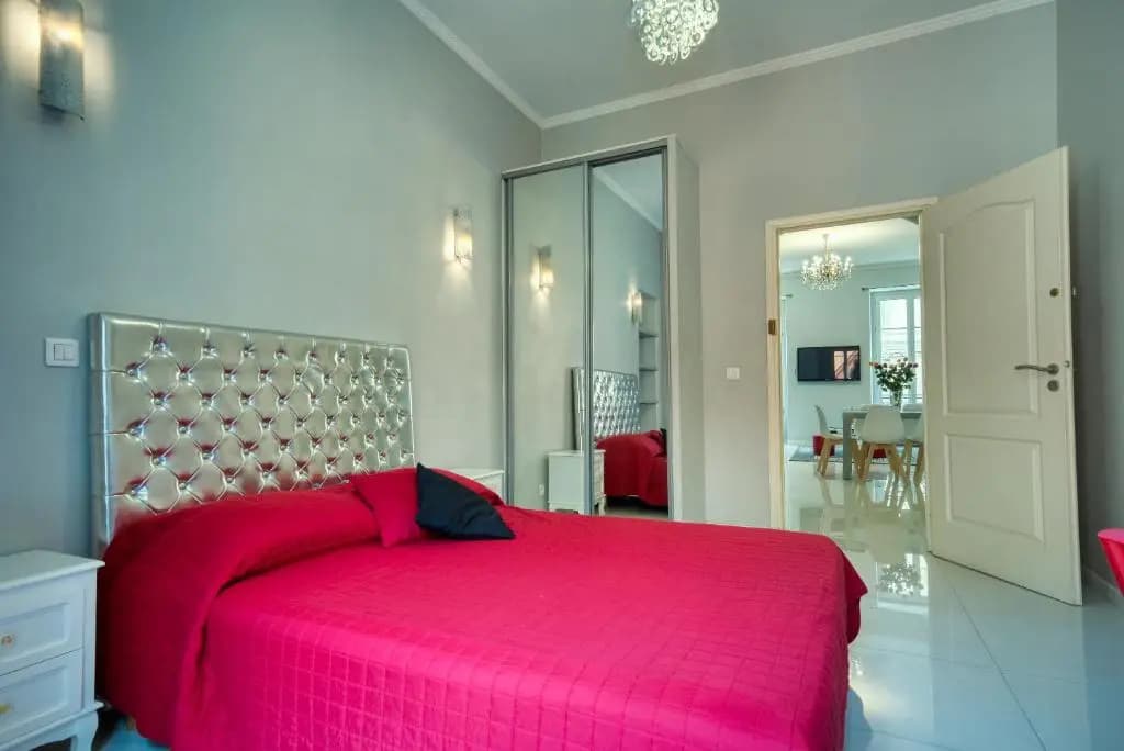 Lusso 5 beds Central Apartment - Photo 1