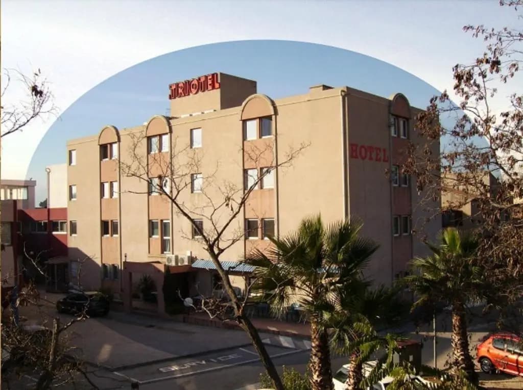 Hotel Triotel - Photo 1