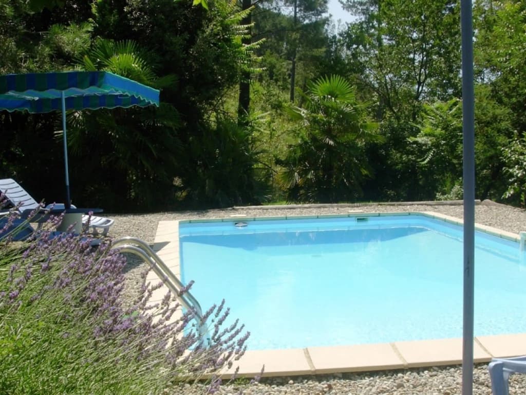 Serene Holiday Home in Les Salelles With Swimming Pool - Photo 5