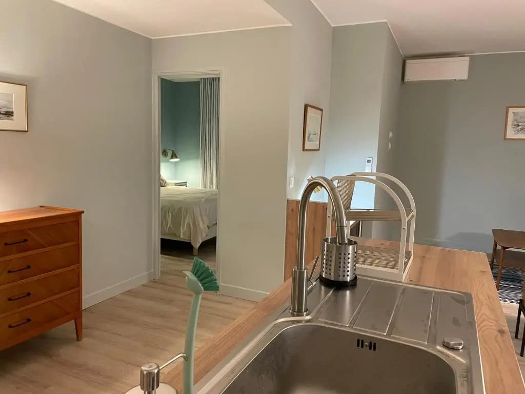 Vue sur rade appartement élégant vaste climatisé étage élevé ascenseur proche parking et toutes commodités au cœur du Toul...