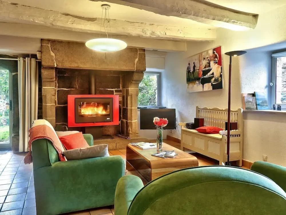 Cosy Holiday Home in Huelgoat With Terrace - Photo 4