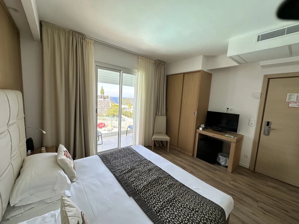 Hotel Revellata - Photo 5