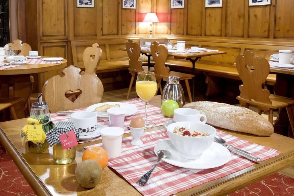 Hôtel Restaurant la Charrue - Miniature 7