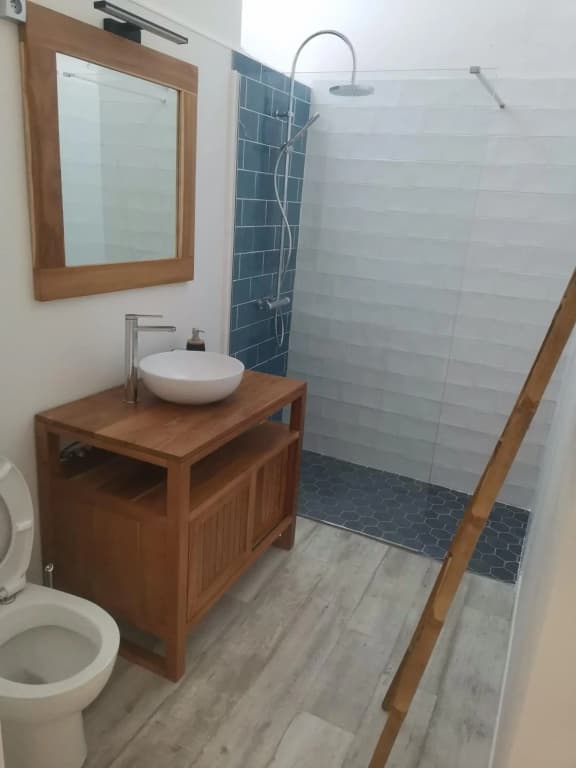 Bel appartement T4 vue mer sur la Marina du Gosier - Photo 5