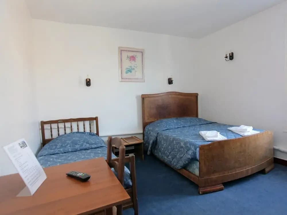 Hotel le Chapeau Rouge - Photo 4