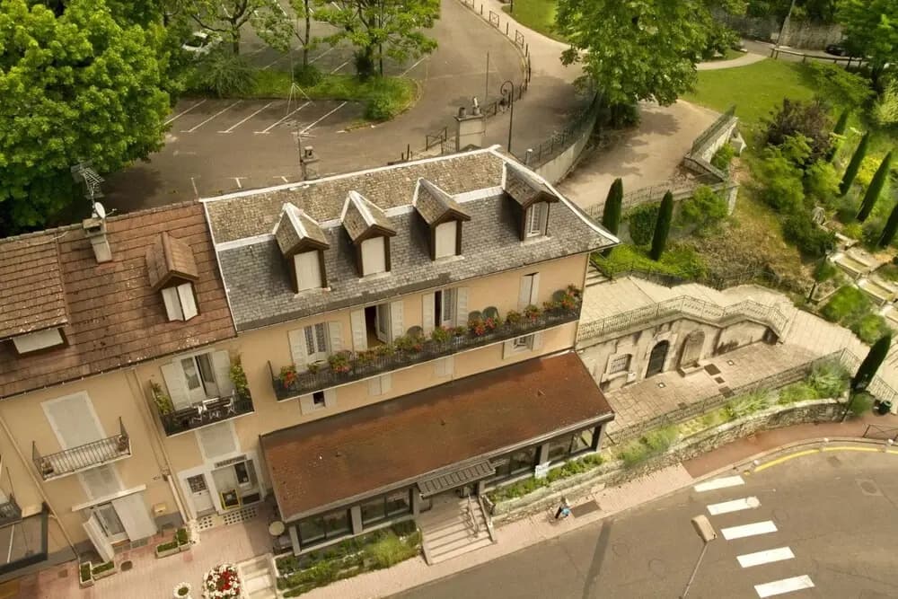 Hôtel de la Grotte - Photo 1