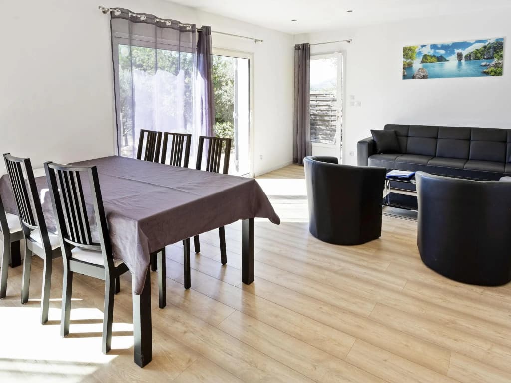 Holiday Home in Brignoles With Private Pool - Photo 2