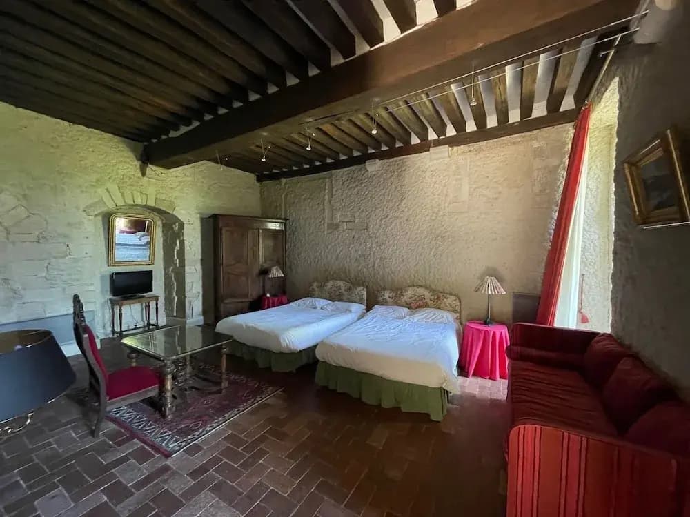 Hostellerie du Château de Bellecroix - Photo 2