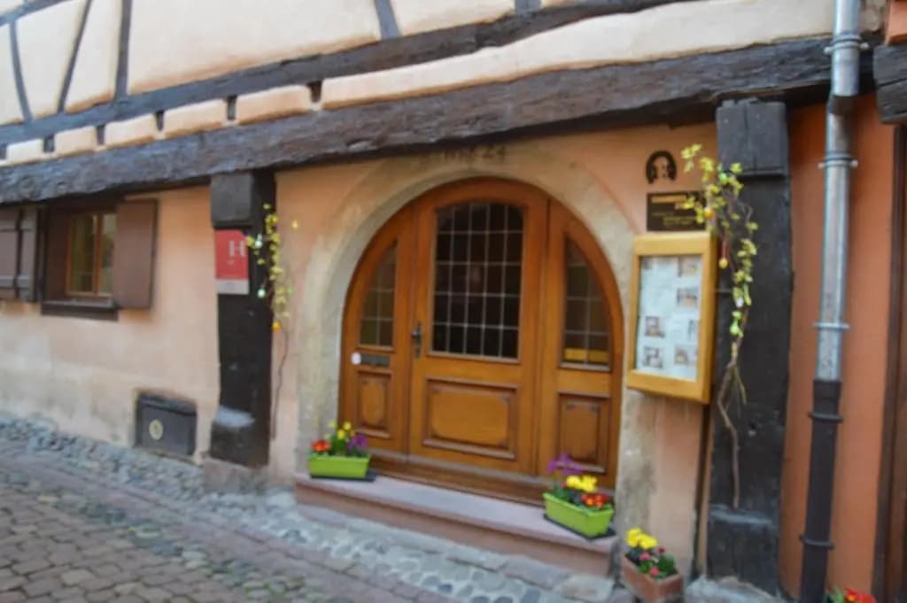 Hôtel Restaurant À la ville de Nancy - Photo 1