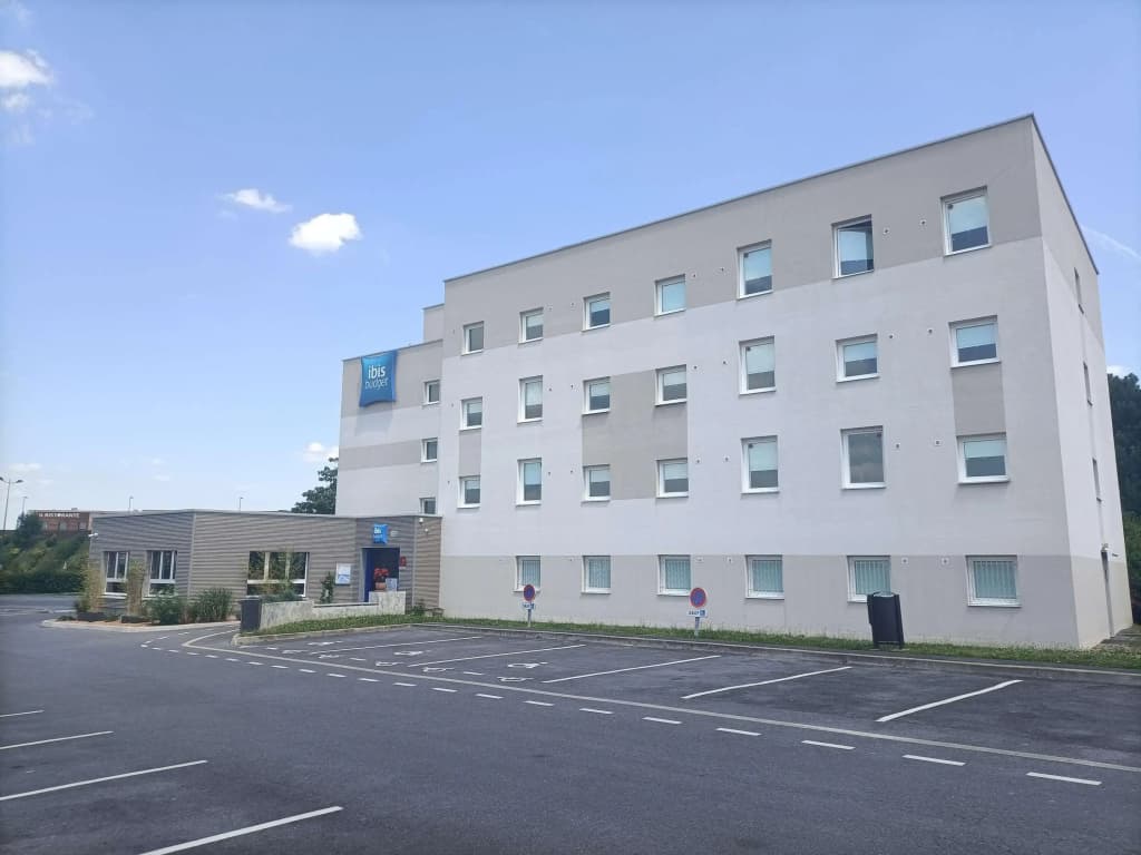 Ibis Budget Reims Thillois - Photo 1