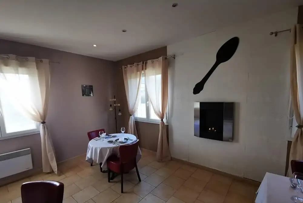 Est Garden Hotel - Photo 5